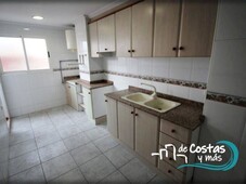 Venta Casa unifamiliar en Carrer Nou Guardamar de La Safor. 199 m²