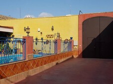 Venta Chalet La Puebla de Cazalla. Con terraza 120 m²
