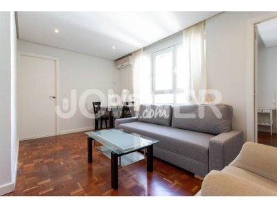 Apartamento en alquiler en Calle de Ramón de Aguinaga