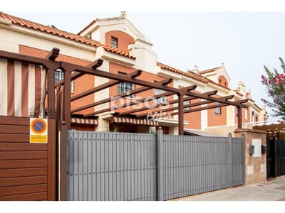 Casa adosada en venta en Arco Norte - Avda España