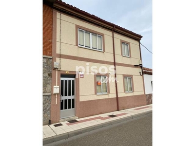 Casa adosada en venta en Calle de la Petunia