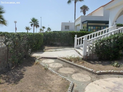 Chalet ubicado en primera línea de playa de Miramar