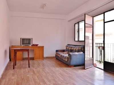 Piso de 2 dormitorios en el centro de Almería