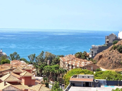 Venta Piso Benalmádena. Piso de cuatro habitaciones Quinta planta con terraza