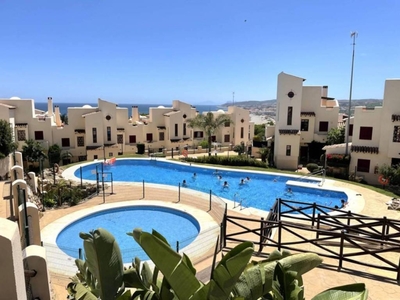 Venta Piso Casares. Piso de dos habitaciones en Travesía Vista Bahia. Buen estado segunda planta