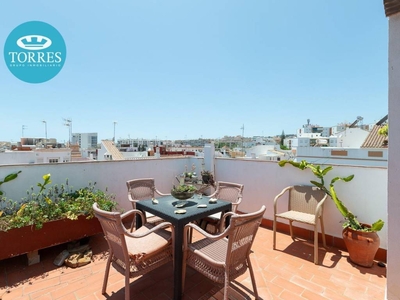 Venta Piso Estepona. Piso de tres habitaciones en Ebro. Con terraza