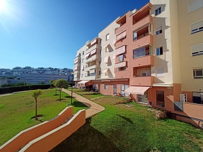 Venta Piso Estepona. Piso de tres habitaciones Primera planta con terraza