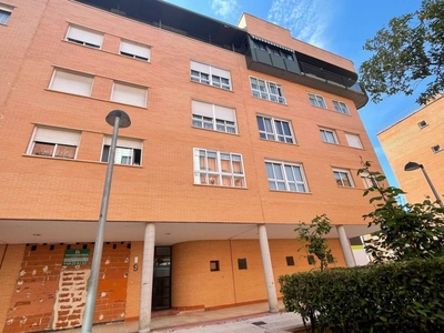 Venta Piso Guadalajara. Piso de tres habitaciones en Leopoldo Alas Clarin. Primera planta