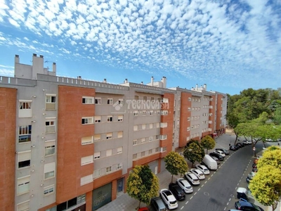 Venta Piso Huelva. Piso de cuatro habitaciones Calefacción central