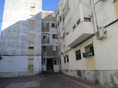 Venta Piso Jerez de la Frontera. Piso de tres habitaciones A reformar segunda planta con terraza