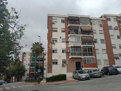 Venta Piso Málaga. Piso de tres habitaciones Entreplanta con terraza