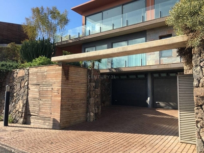 Venta Casa unifamiliar San Bartolomé de Tirajana. Buen estado 420 m²