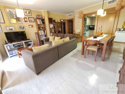 Venta Piso Sant Feliu de Guíxols. Piso de tres habitaciones Primera planta con terraza