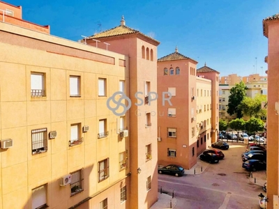 Venta Piso Sevilla. Piso de tres habitaciones Buen estado tercera planta