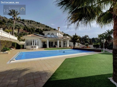 Villa en venta en La Capellanía con bonitas vistas al mar