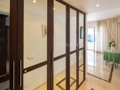 Apartamento con 3 habitaciones amueblado con aire acondicionado y vistas al mar en Marbella