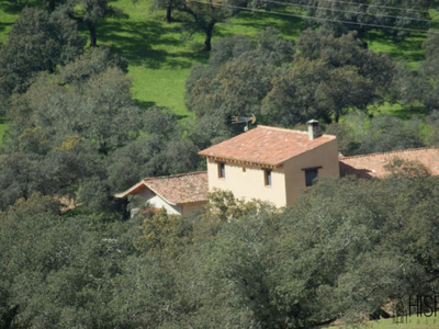 Casa con terreno en Almadén de la Plata