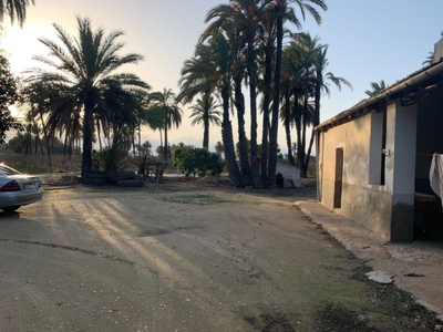 Casa con terreno en Elche