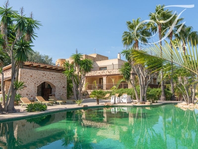 Venta de casa con piscina en Sant Josep de Sa Talaia