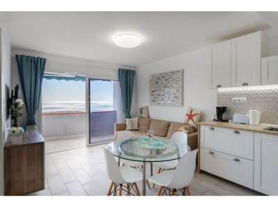 Apartamento en primera línea con impresionantes vistas al mar en San Agustín