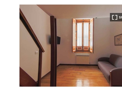 Se alquila habitación en gran piso de 6 dormitorios en Retiro, Madrid
