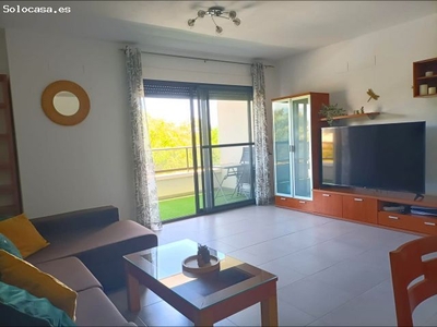 APARTAMENTO SEMINUEVO EN VILLAJOYOSA CON VISTAS A LA MONTAÑA, CON TERRAZA Y PATIO