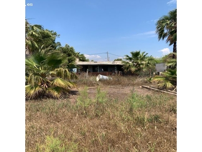 Casa con terreno a reformar en Nules