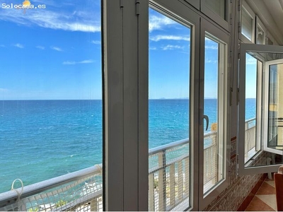 Increíble apartamento en planta 9, con gigantesca terraza y vistas infinitas al mar + bellísima pi