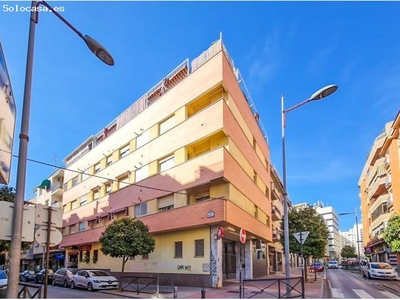 Lote compuesto por 2 pisos, uno de ellos tipo dúplex, situados en la calle Faisán de Granada.