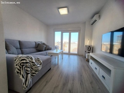 Precioso apartamento totalmente reformado a solo unos pasos del mar en La Mata.