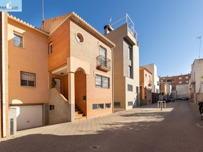 Venta Casa adosada Granada. 247 m²