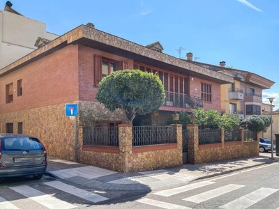 Venta Casa unifamiliar Figueres. Con terraza 334 m²