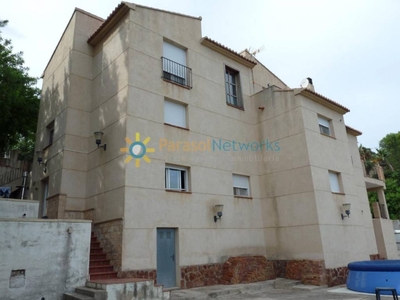 Venta Casa unifamiliar Oliva. Con terraza 375 m²