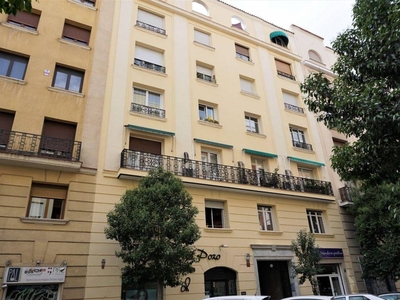 Venta Piso en Calle de Fernan Gonzalez 38. Madrid. Buen estado cuarta planta con balcón calefacción central