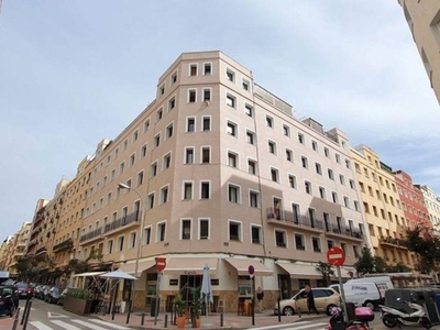 Venta Piso en Calle de Fernan Gonzalez 51. Madrid. Buen estado segunda planta con balcón calefacción central