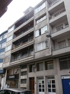 Venta Piso Lugo. Piso de cuatro habitaciones en Rúa Bolaño Rivadeneira. A reformar tercera planta con balcón calefacción individual