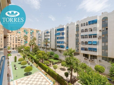 Venta Piso Málaga. Piso de tres habitaciones Tercera planta con terraza