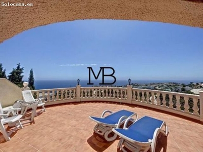 Villa con vistas al mar y piscina privada