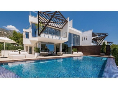 Villa de lujo en prestigiosa urbanizacion Sierra Blanca, Marbella