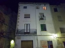 Venta Casa unifamiliar en Plaza DE LES ESCUDELLES Valls. A reformar con terraza 360 m²