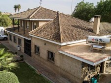 Venta Chalet Dos Hermanas. 412 m²