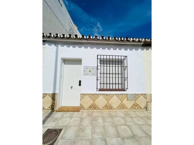 Alquiler Casa adosada en Carretera El Morche Torrox. Buen estado 80 m²