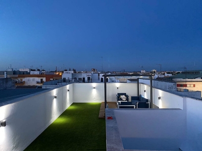 Alquiler de dúplex en Centro - Doña Mercedes de 3 habitaciones con terraza y muebles