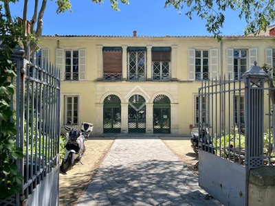 Casa / villa de 436m² con 434m² de jardín en venta en Montpellier