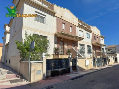 Venta Casa adosada en Melilla 10 Atarfe. 196 m²