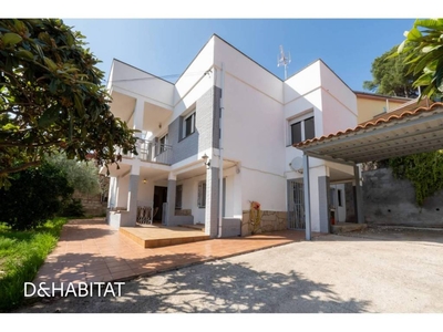 Venta Casa unifamiliar Castellbisbal. Buen estado con terraza 221 m²