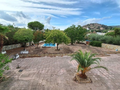 Venta Casa unifamiliar Córdoba. Con terraza 350 m²