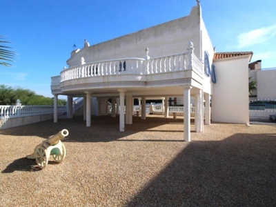 Venta Casa unifamiliar en Calle Jabugo. 03193 San Miguel de Salinas (Alicante) San Miguel de Salinas. Nueva 90 m²