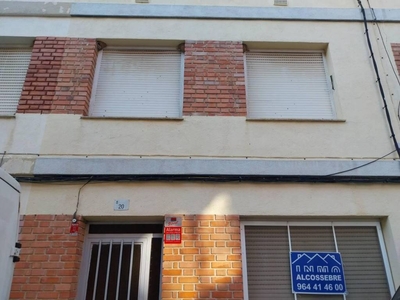 Venta Casa unifamiliar en Calle Vicente Segrelles Alcalà de Xivert-Alcossebre. Buen estado con terraza 240 m²