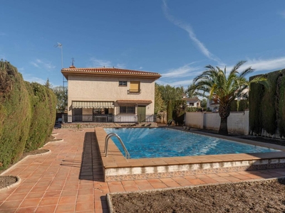 Venta Casa unifamiliar Ogíjares. Con terraza 268 m²